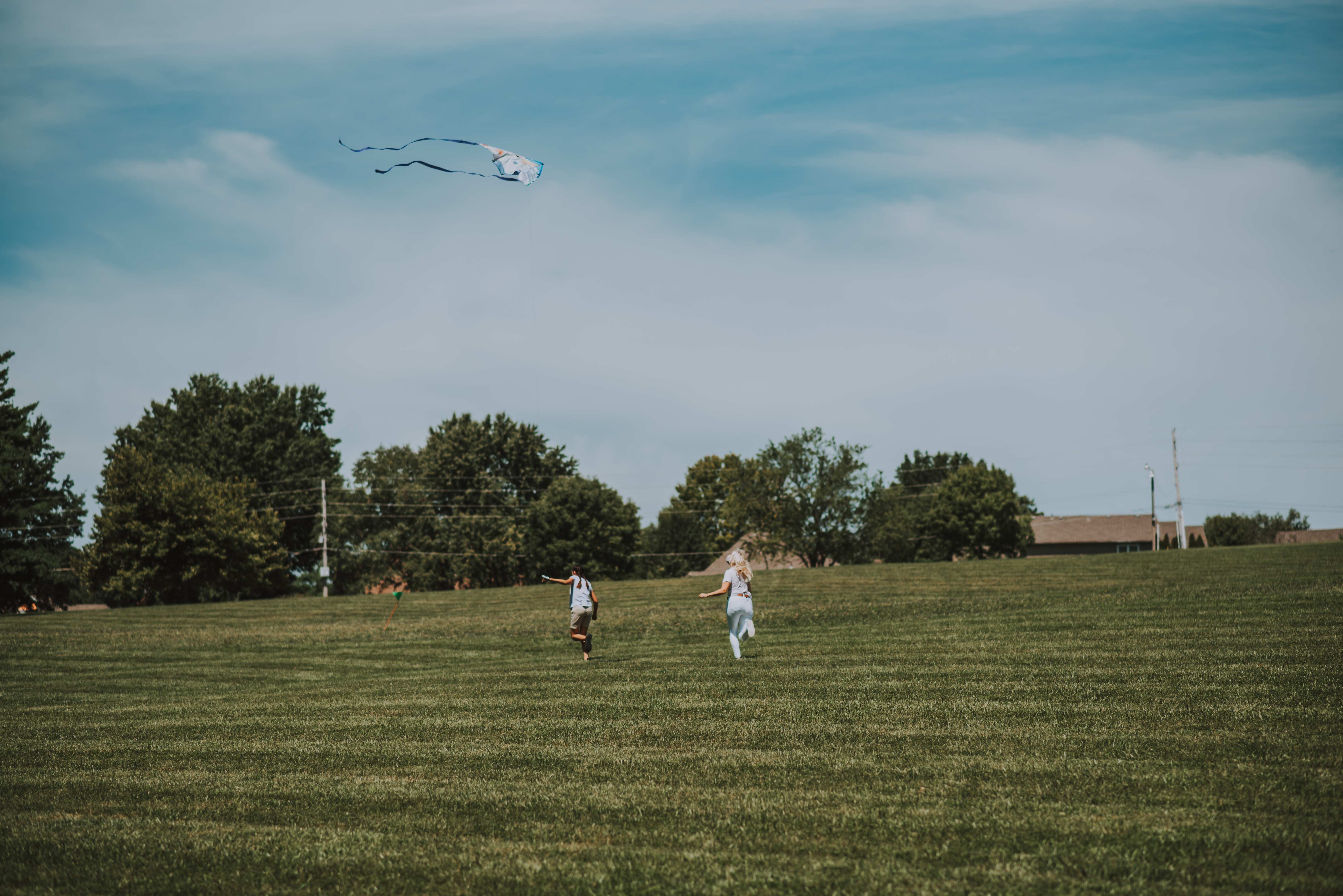 Picture of Natalie and Sherae flying a kite
